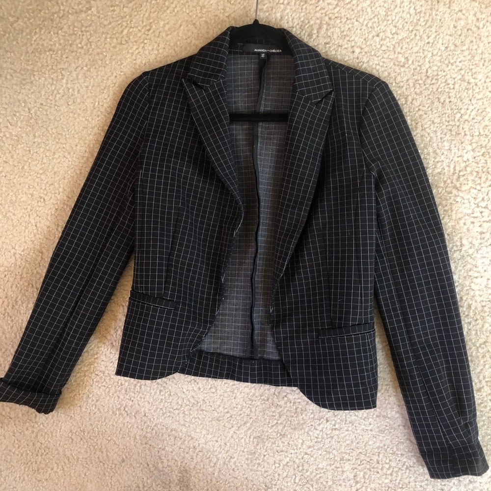 Amanda + Chelsea Geometric Cropped Blazer